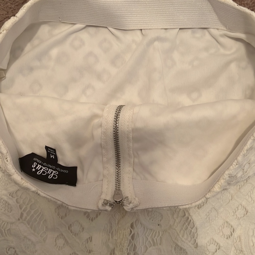 EUC Womens Lulus Two Piece Top & Skirt Set - Size M - Picture 15 of 16
